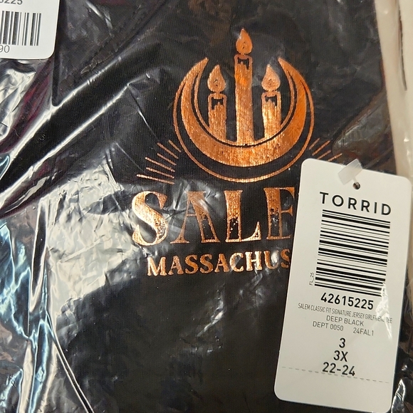 ♥️NWT VINTAGE TORRID TEE - SALEM MASSACHUSETTS APOTHECARY HALLOWEEN WITCH PLUS - Picture 8 of 12